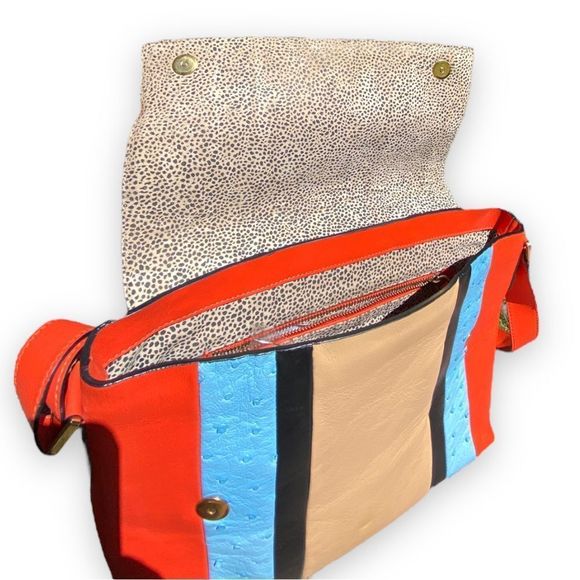 Victor Hugo Leather Crossbody Bag - Picture 4 of 16